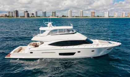 82' Viking 2021 Yacht For Sale